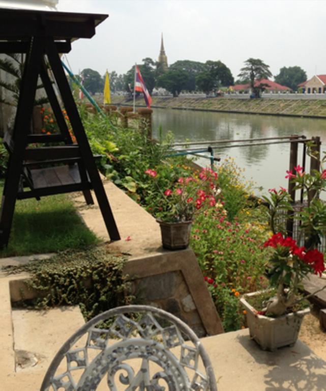Ayothaya Riverside House Аюттхая Екстер'єр фото