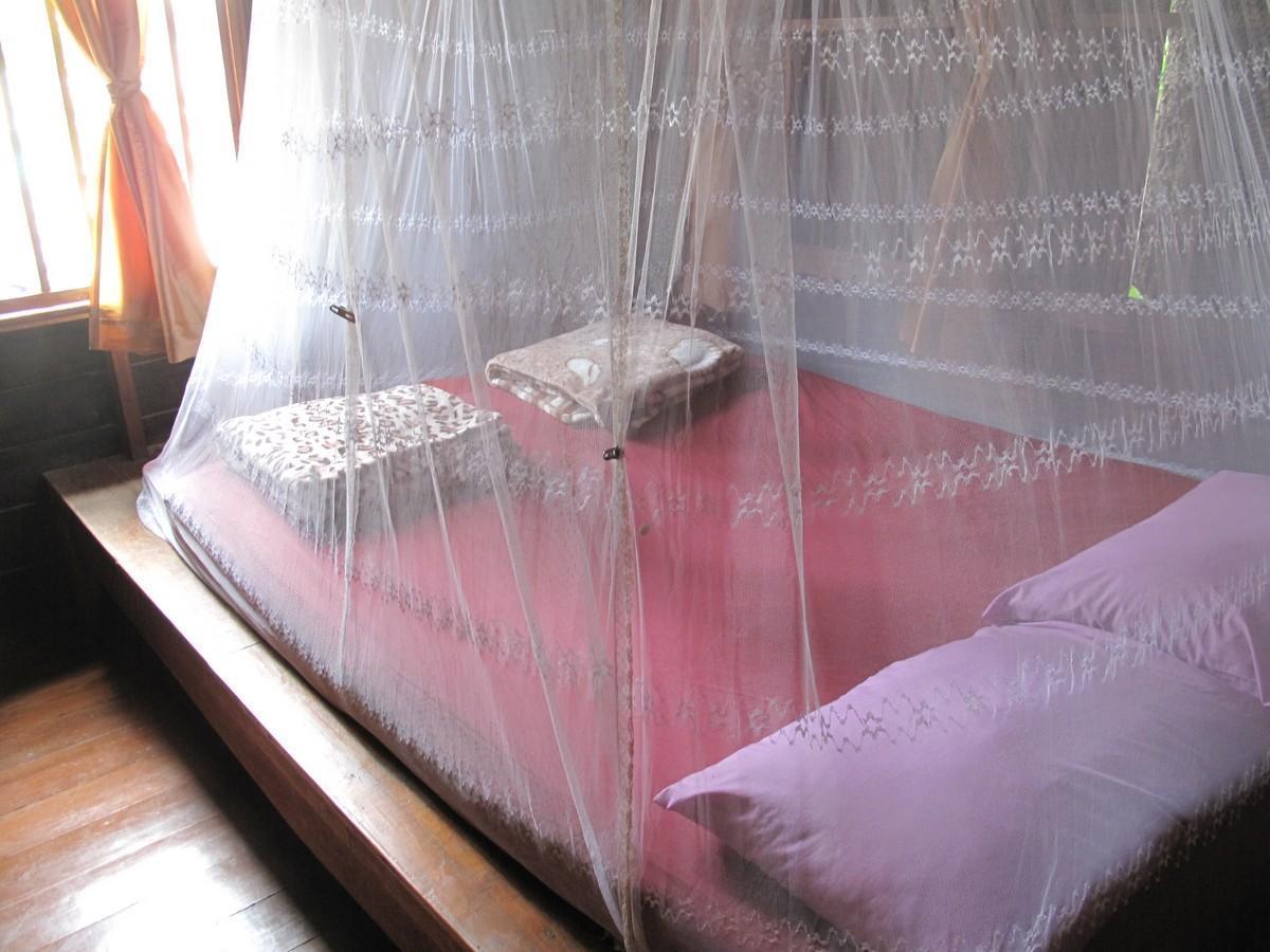 Ayothaya Riverside House Аюттхая Екстер'єр фото
